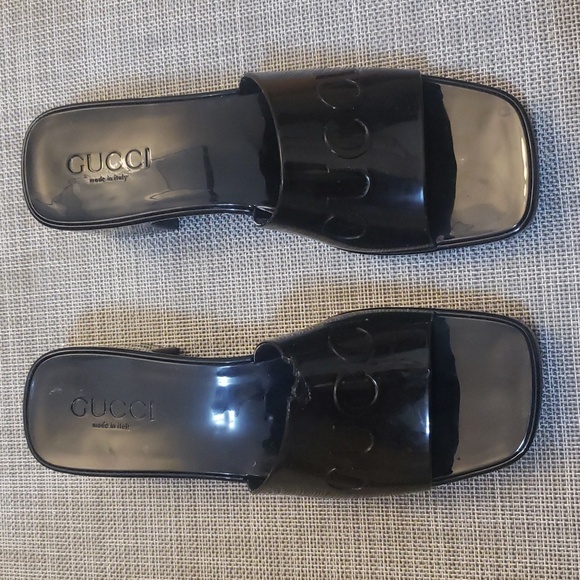 Gucci Women’s Black Rubber Platform Block Heel Slide Sandals 👡 - Picture 5 of 8